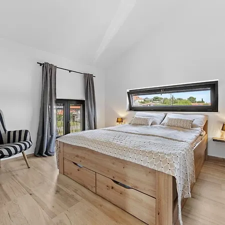 Vila Enja In Tranquille Village With Heated Salted Pool Vintijan