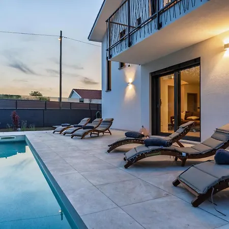 Enja In Tranquille Village With Heated Salted Pool